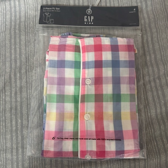 Gap pjs size 4 kids - Picture 2 of 4